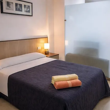 Estudio Moderno Gran Via アパート *